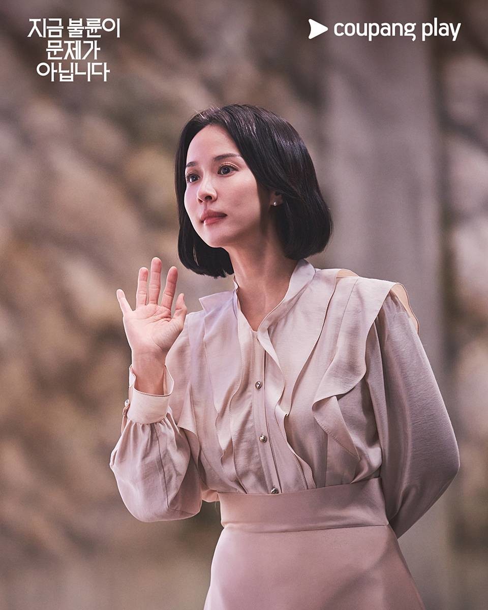 김혜수와 23년 만 재회 조여정 / 쿠팡플레이