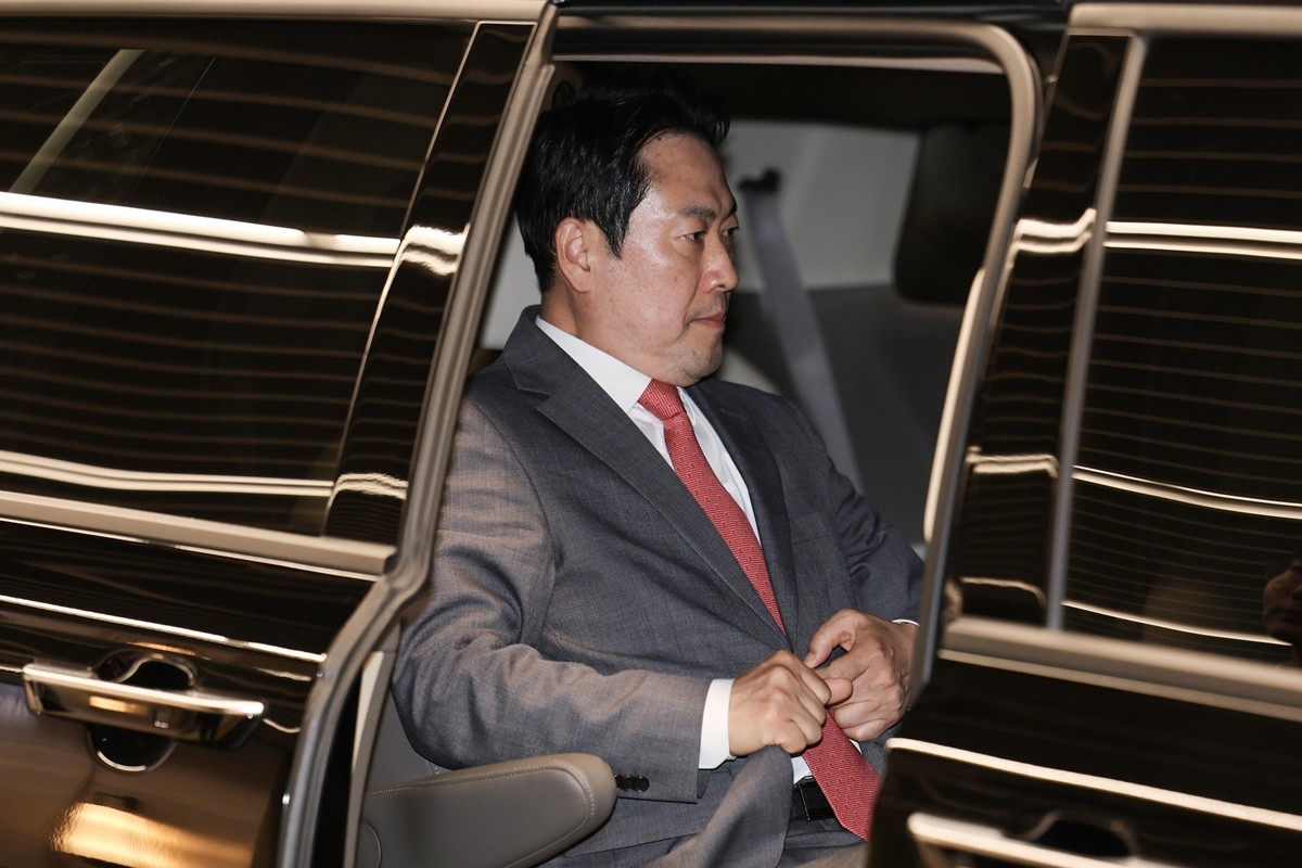 8박 10일 방미 일정을 마무리한 장동혁 국민의힘 대표가 지난 4월 20일 새벽 인천국제공항을 통해 귀국, 차량에 탑승해 있다. / 뉴스1