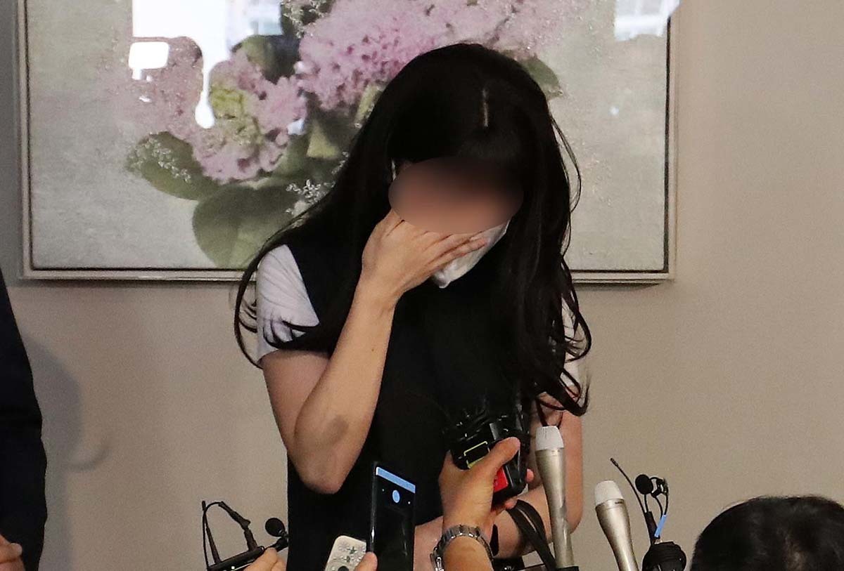 돌려차기 사건 피해 여성이 “지옥에나 가세요”라며 직격한 국회의원 