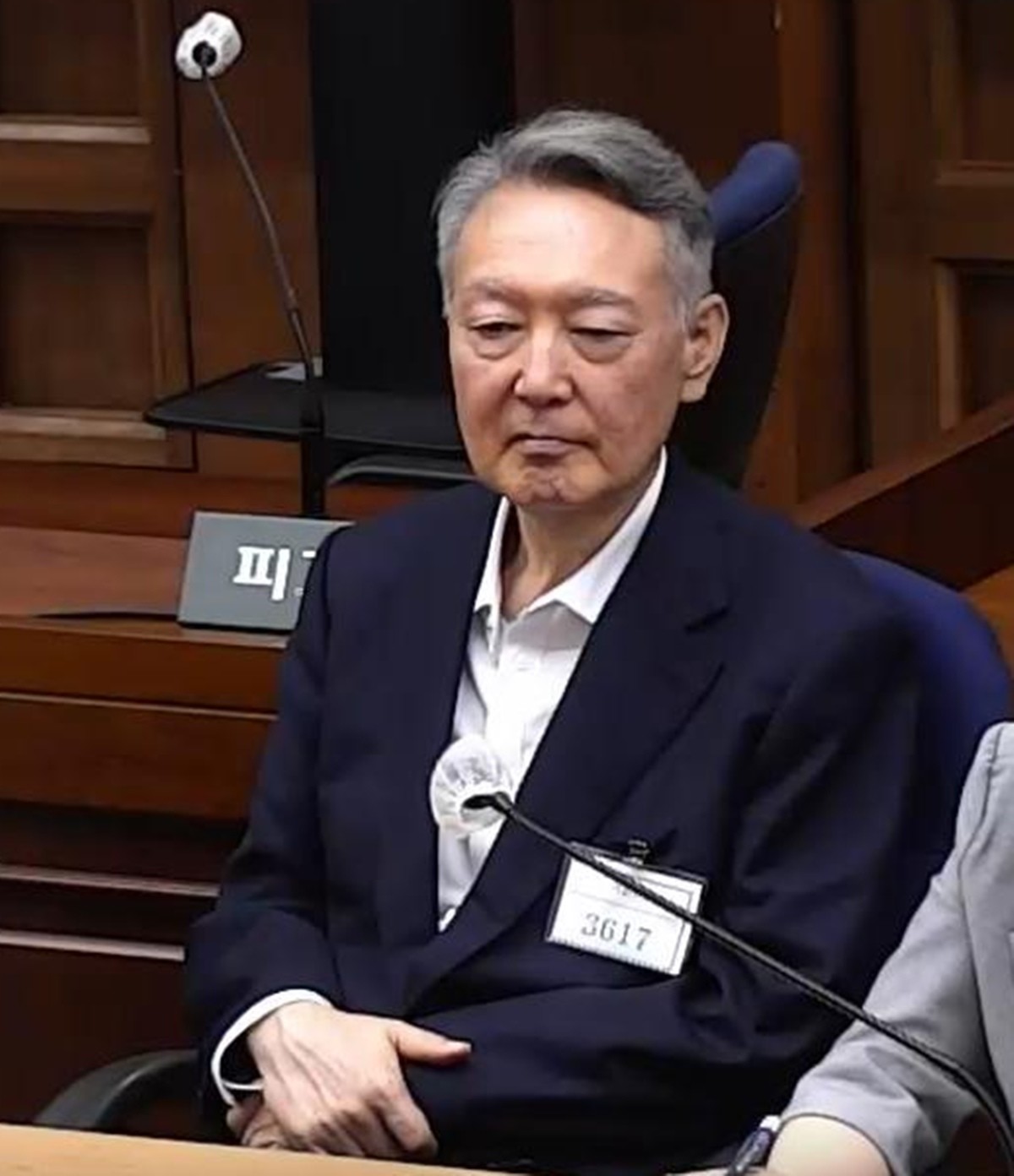 지난 7월 27일 서울 서초구 서울중앙지방법원에서 윤석열 전 대통령의 공직선거법 위반 혐의 1심 선고가 진행되고 있다. 이날 법원은 윤석열에게 징역 1년 6개월에 집행유예 3년을 선고했다. / 서울중앙지방법원, 뉴스1