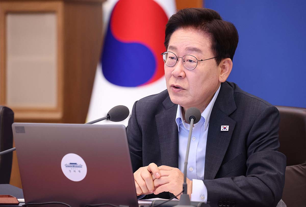 이재명 대통령이 4일 청와대에서 열린 국무회의에서 발언을 하고 있다. / 뉴스1 (청와대통신사진기자단)