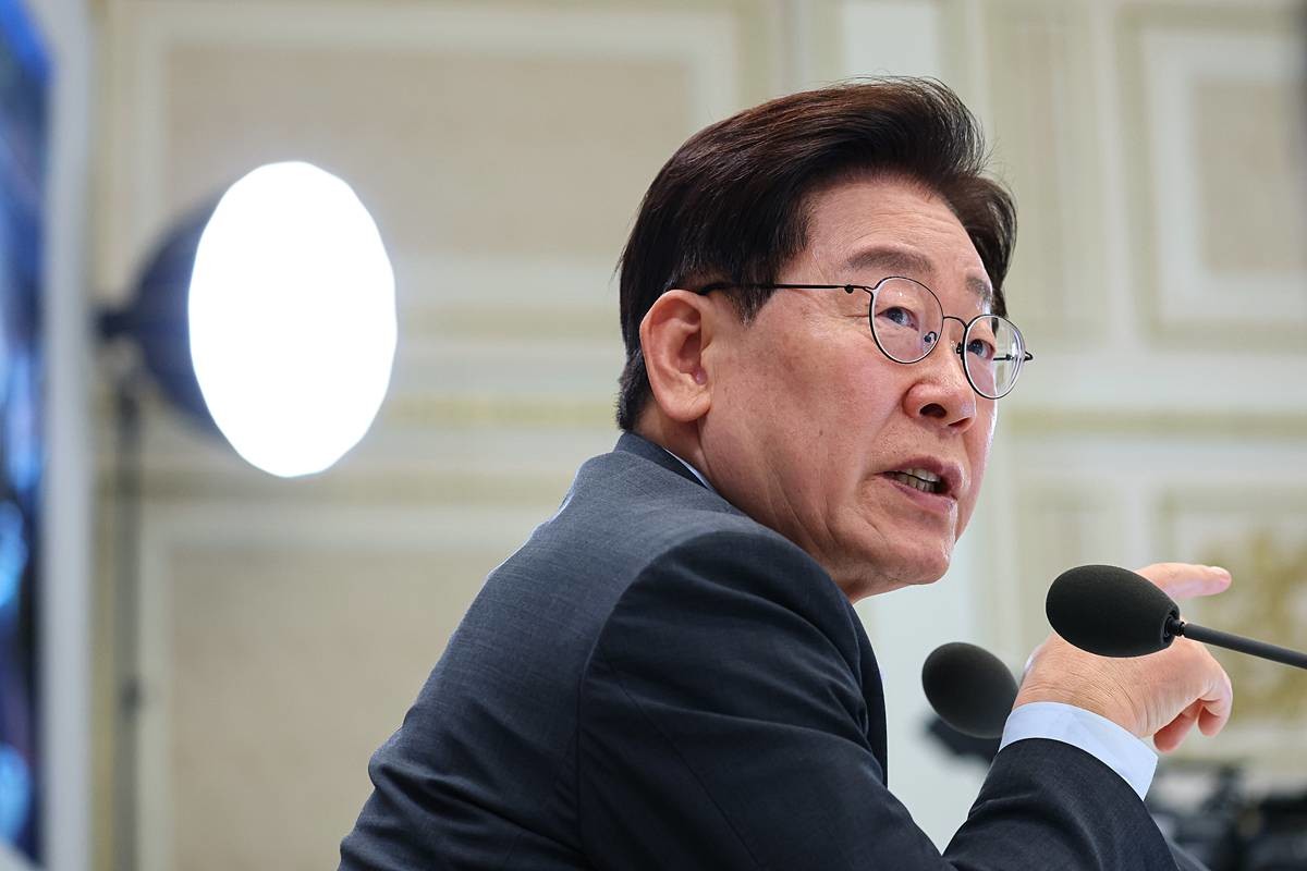 이재명 대통령이 지난 4일 청와대 영빈관에서 열린 고용노동부, 중소벤처기업부, 공정거래위원회 2차 업무보고에서 발언을 하고 있다 / 청와대통신사진기자단, 뉴스1