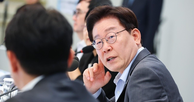 이재명 대통령이 5일 청와대 영빈관에서 열린 교육부, 국가교육위원회, 문화체육관광부, 국가유산청 2차 업무보고에서 발언을 하고 있다. (청와대통신사진기자단) 2026.8.5/뉴스1