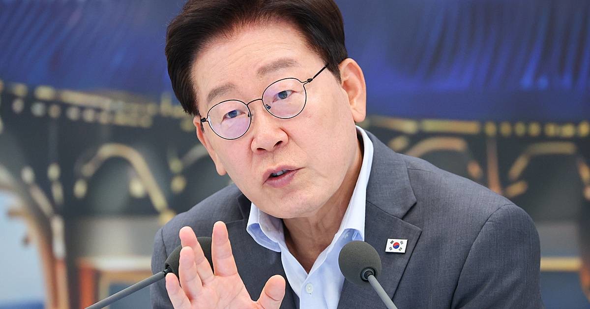 이재명 대통령이 5일 청와대 영빈관에서 열린 교육부, 국가교육위원회, 문화체육관광부, 국가유산청 2차 업무보고에서 발언을 하고 있다 / 청와대통신사진기자단, 뉴스1