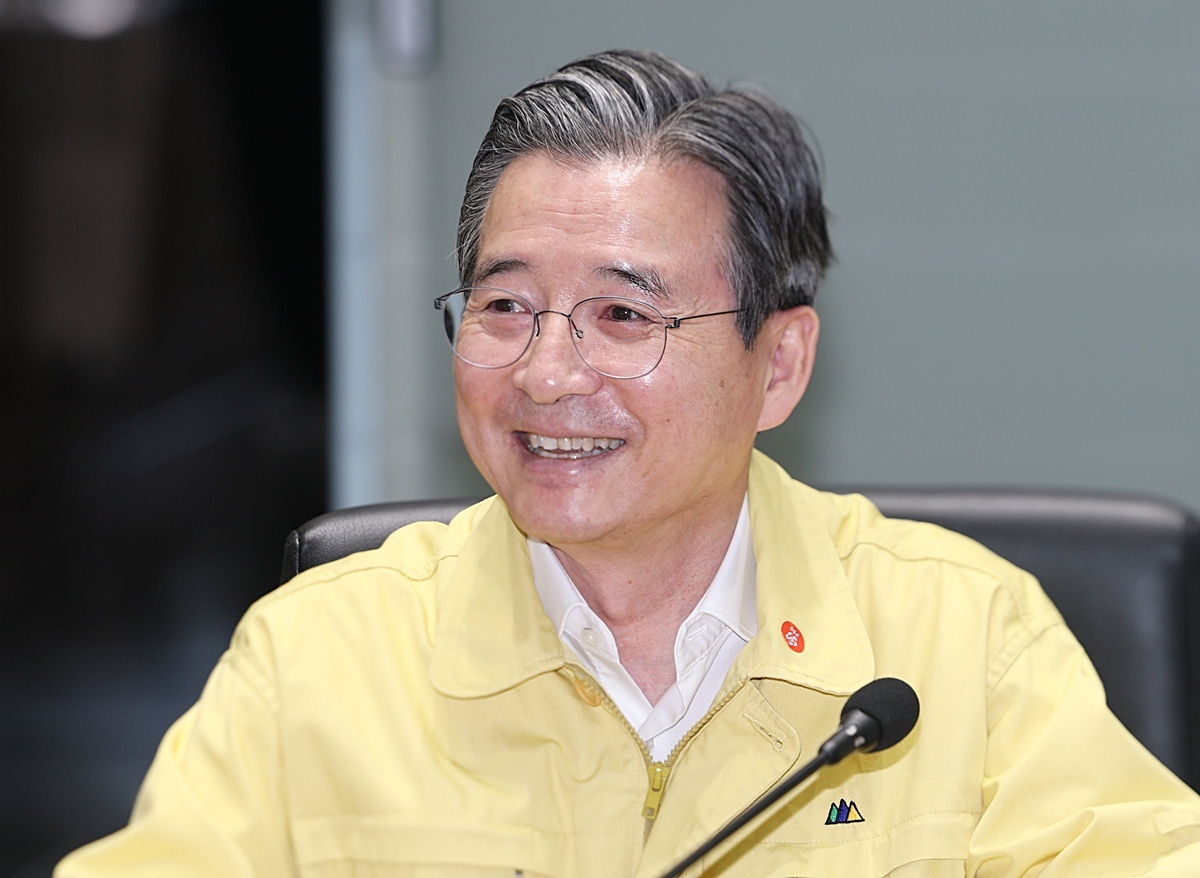 “김용범 정책실장은 한국 경제의 빌런…경질해야”