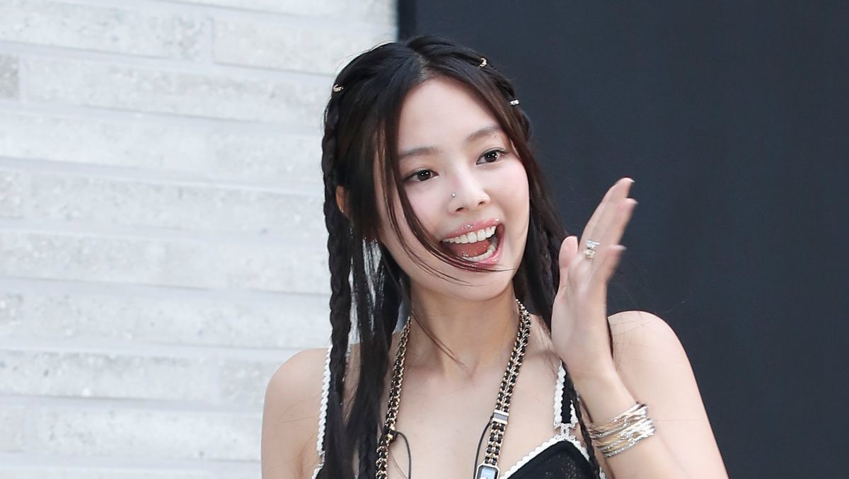 블랙핑크 제니, 데뷔 10주년 맞아 '장문의 편지' 전했다 (전문)