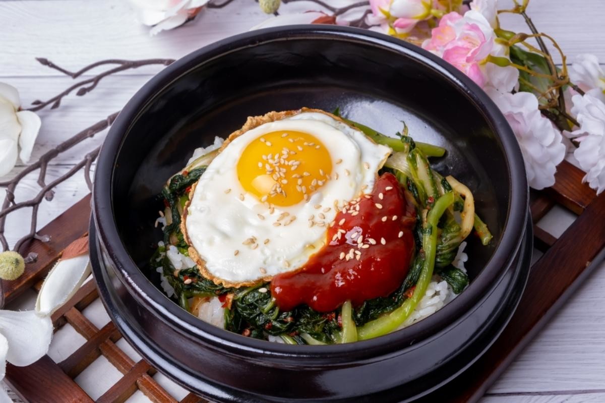 열무 비빔밥 자료사진. / becky's-shutterstock.com