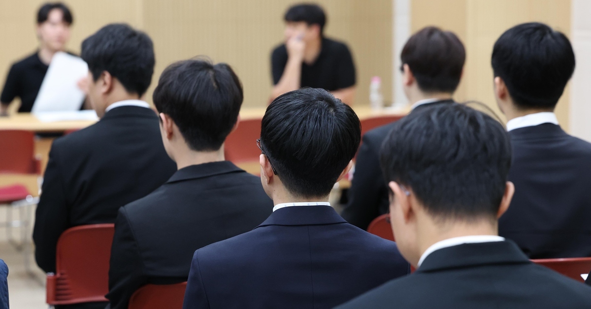 20대는 등 돌리고 30대는 돌아왔다…민주당에 무슨 일이