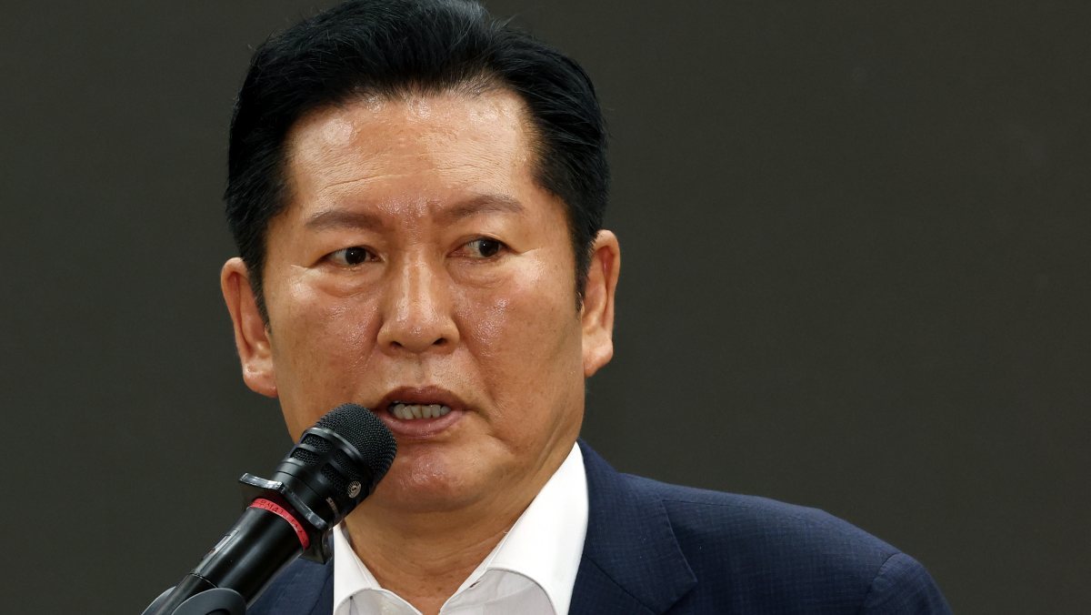 정청래 “저 그렇게 쪼잔하지 않아…당 대표되면 김민석 품겠다”