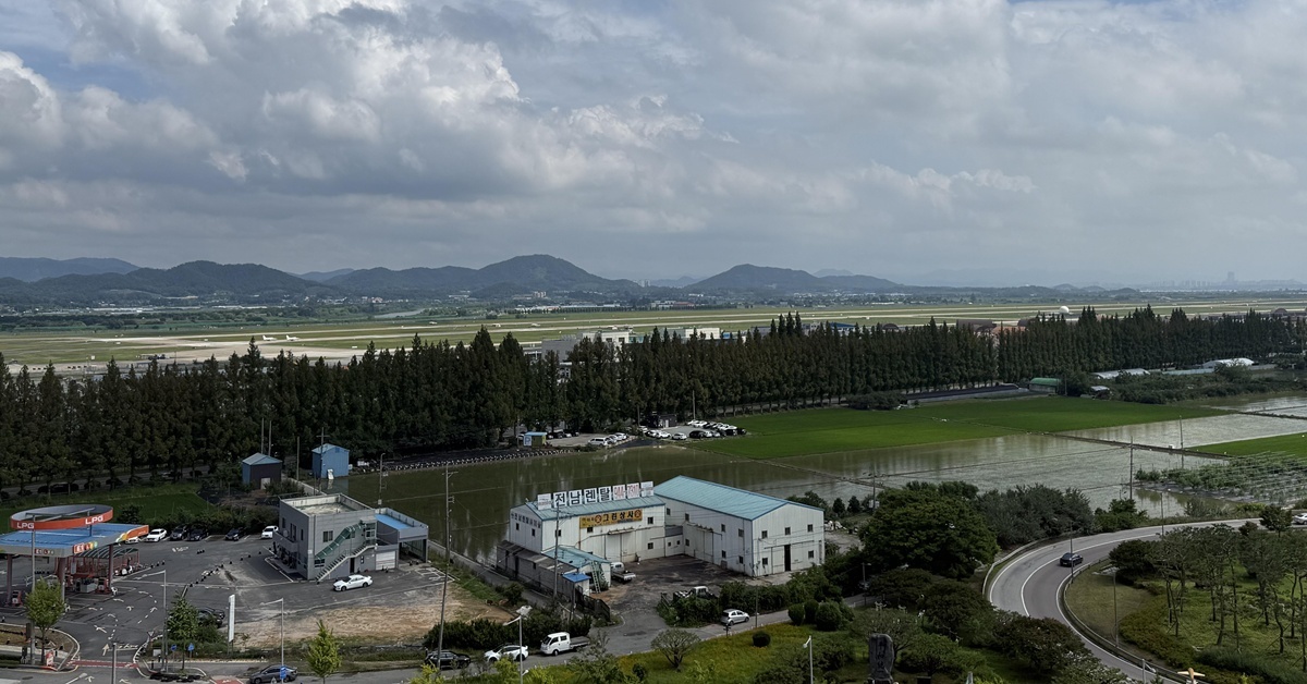 "미군과 합의 없인 불가능”…김문수, 광주 군공항 속도전에 일침
