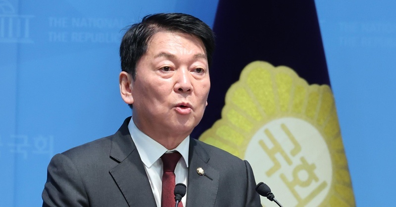 “한 달 새 41억 썼다”…안철수 '이 회사' 주식 또 사들였다