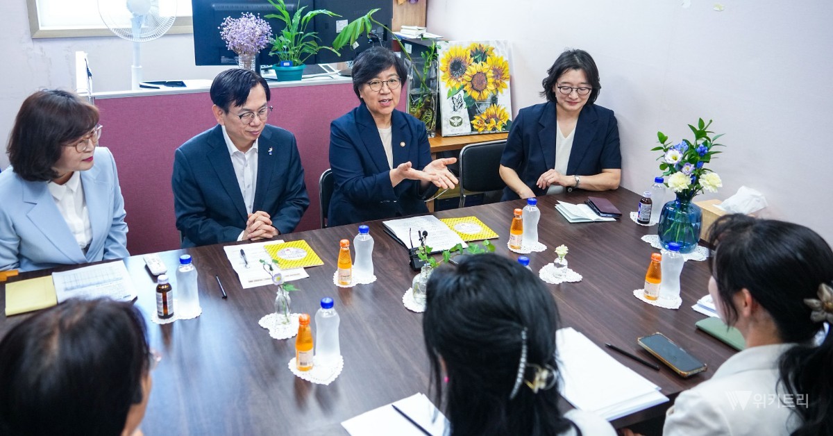방학 중 돌봄 공백 메운다…전남광주, '초등 틈새돌봄' 점검
