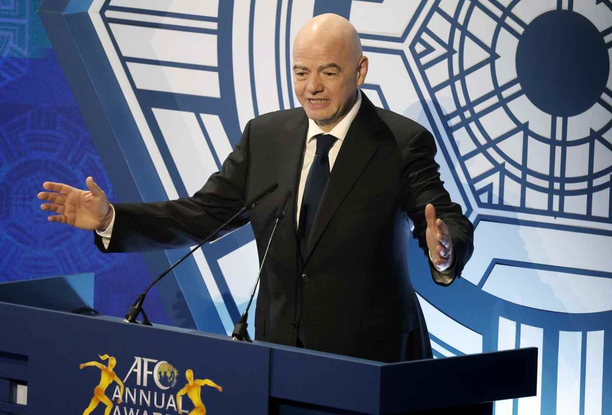 잔니 인판티노 국제축구연맹(FIFA) 회장이 2024년 서울 동대문구 경희대학교 평화의전당에서 열린 'AFC 애뉴얼 어워즈 서울 2023'에서 다이아몬드 오브 아시아상 수상 후 소감을 전하고 있다. / 뉴스1
