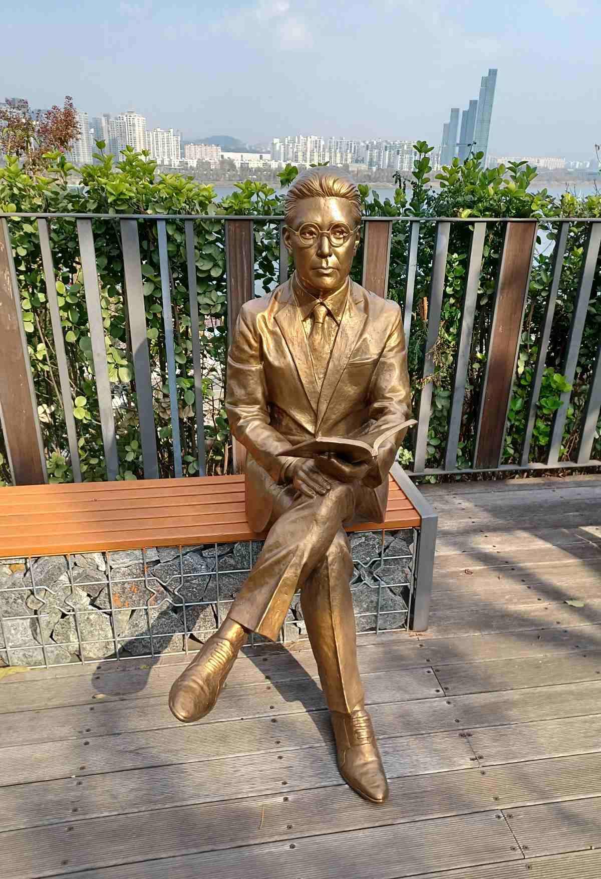 서울 동작구 흑석동 효사정공원 심훈 동상. / 연합뉴스