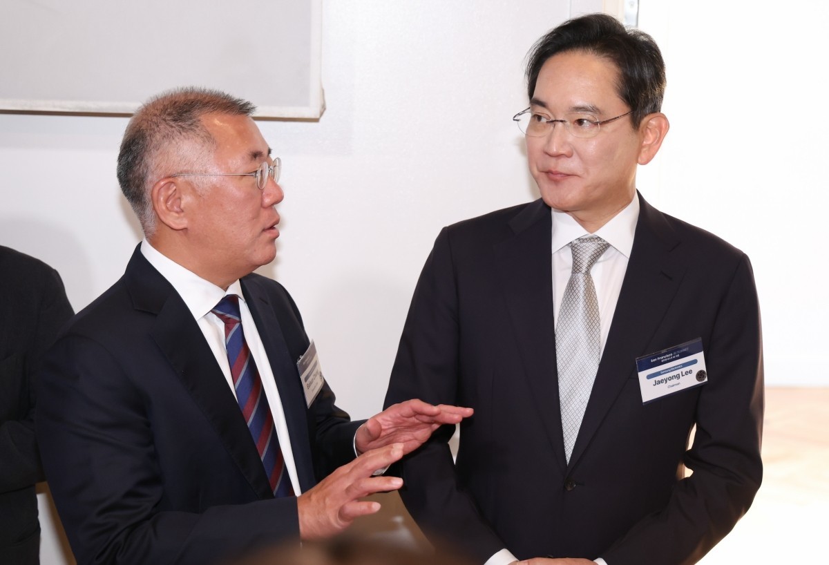 이재용 삼성전자 회장과 정의선 현대차그룹 회장. / 뉴스1