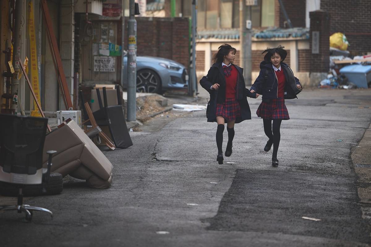 '지금 불륜' 쿠팡플레이 흥행 기록 새로 갈아치워 / 쿠팡플레이