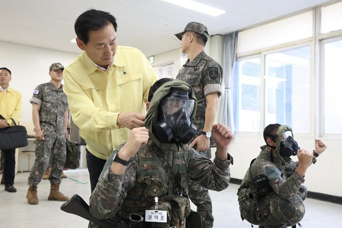 이두희 국방부 차관이 10일 오전 충남 논산 육군훈련소를 방문, 신병 교육훈련 현장을 확인하고 있다. (국방부 제공. 재판매 및 DB금지) 2026.8.10/뉴스1