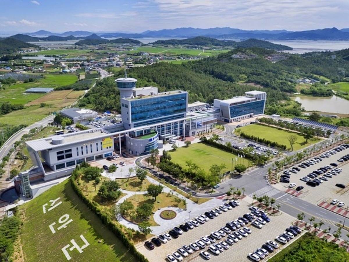 신안군 청사 전경. / 신안군 제공