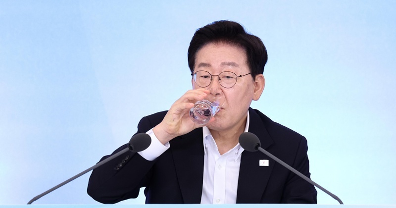 송영길 “이 대통령 지지율 하락, 부동산 잘못 건드렸기 때문“