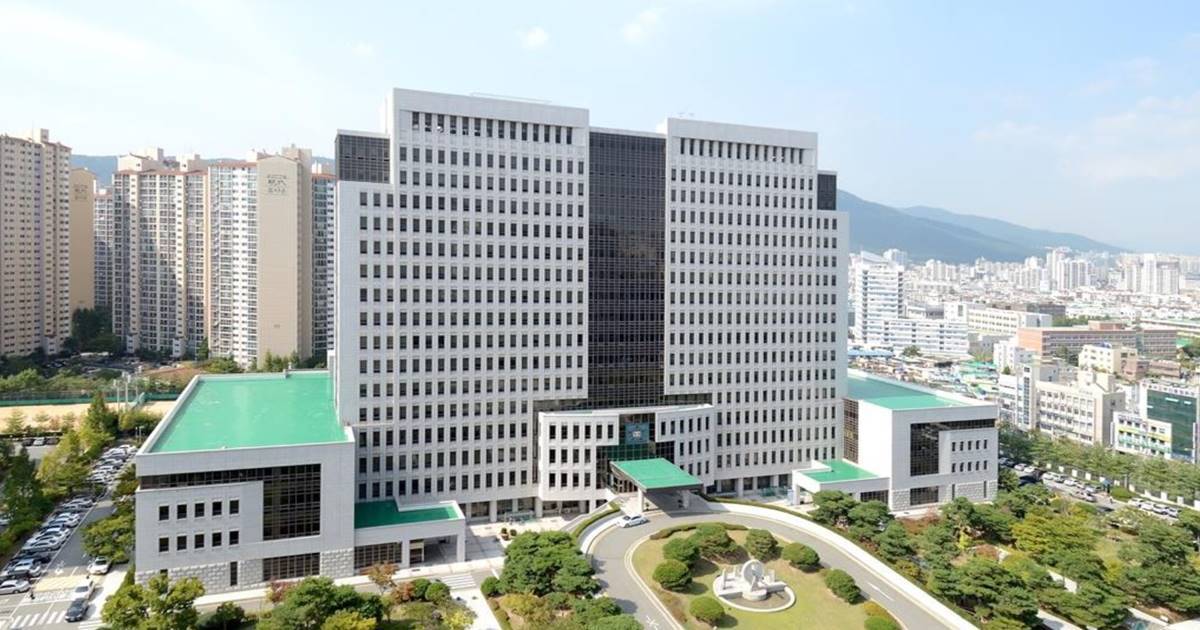 부산교육감 재선거 불법 선거운동…정근 온병원그룹 회장 2심 벌금 200만원