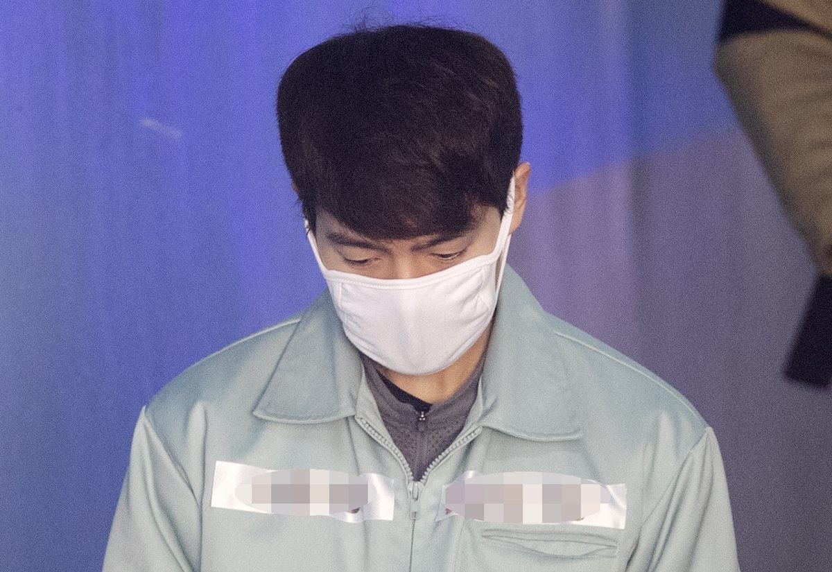 배우 손승원 자료 사진. 손승원이 2심에서 더 무거운 형을 선고받았다. 손승원은 5번째 음주운전으로 1심에서 징역 1년 실형을 선고받고 법정구속된 상황이다. 13일 서울서부지법 제1형사부(반정우 부장판사)는 도로교통법상 음주운전 등 혐의로 재판에 넘겨진 손승원에게 징역 1년을 선고한 원심을 깨고 징역 2년을 선고했다. 앞서 검찰은 지난달 23일 손승원에게 징역 4년을 선고해달라고 재판부에 요청했다. / 연합뉴스
