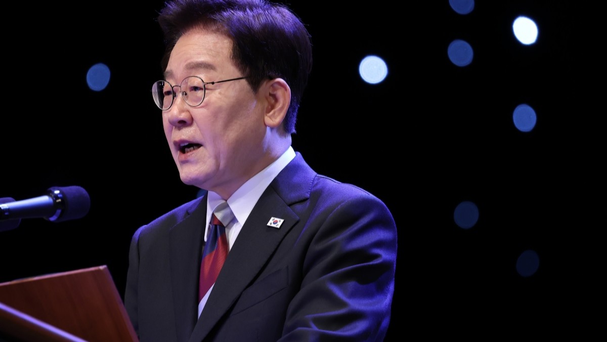 이재명 대통령이 15일 서울 종로구 세종문화회관에서 열린 제81주년 광복절 경축식에서 경축사를 하고 있다. 2026.8.15 / 연합뉴스