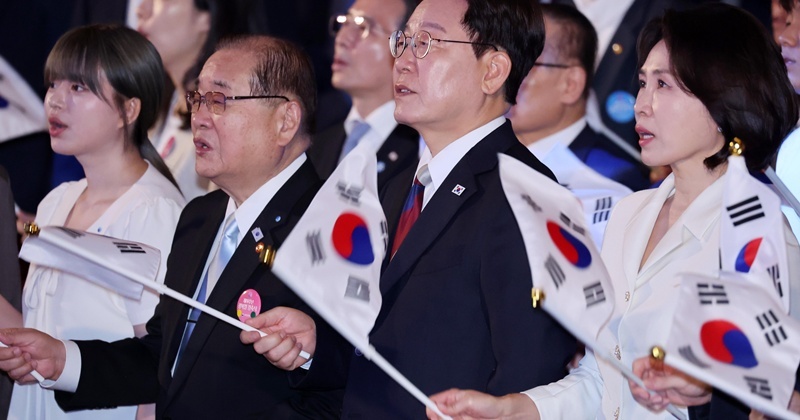 이 대통령은 '종전' 언급했지만...북한군 수상한 조짐 보여 '경고 사격'