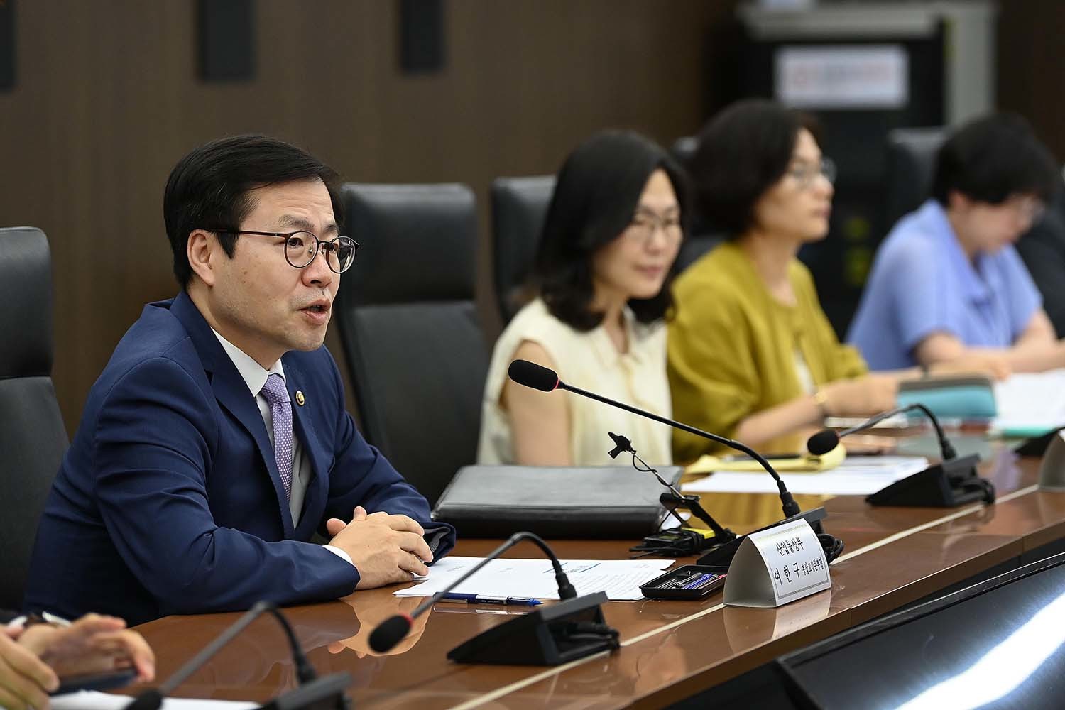 “여한구 전격 경질... 무슨 감추고 싶은 비밀이 있는 것인가”