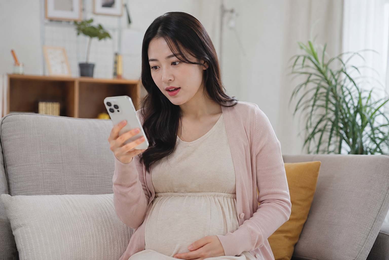 "애 낳아준다는 말은 페미니스트식 표현" vs "과거부터 쭉 써온 말인데 무슨 소리냐"