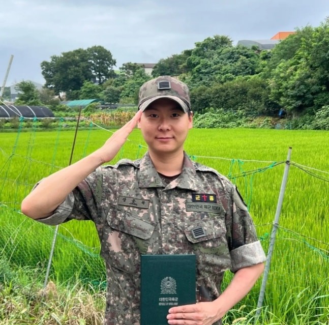 장문복이 전역 소감을 전하며 올린 근황 사진 / 장문복 인스타그램