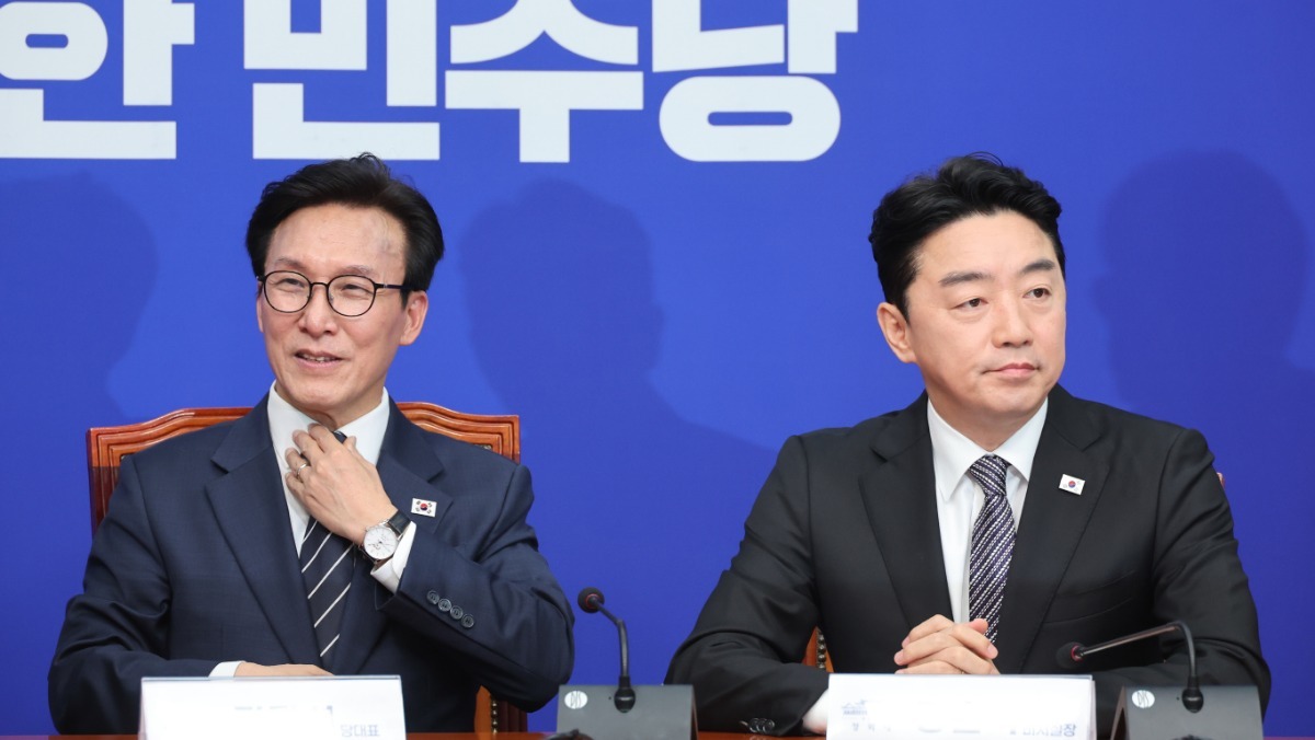 김민석 당대표 첫 출근날, 강훈식 비서실장이 웃으며 남긴 '이 말’…시선집중
