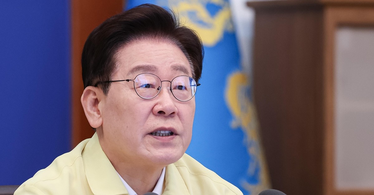 이재명 대통령이 18일 청와대에서 열린 제1회 을지국무회의에서 발언을 하고 있다. / 뉴스1