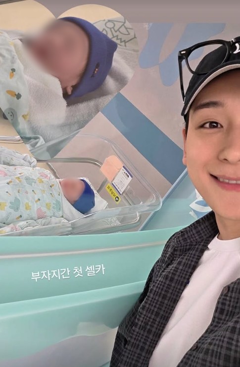 백기범이 자신의 인스타그램을 통해 아들과의 첫 셀카 사진을 공개했다. / 백기범 인스타그램