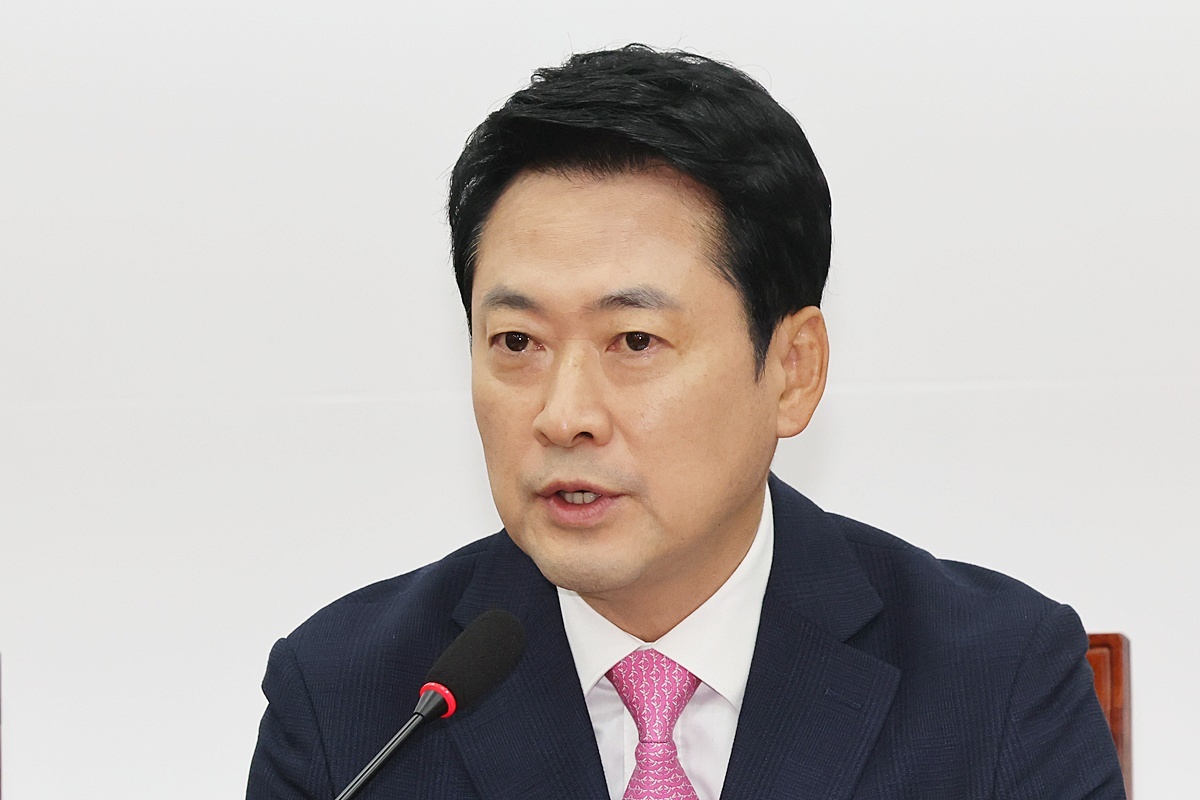 “이재명 대통령, 궁지 몰리자 오밤중에 SNS 메시지 올렸는데 안쓰러운 현실 부정”