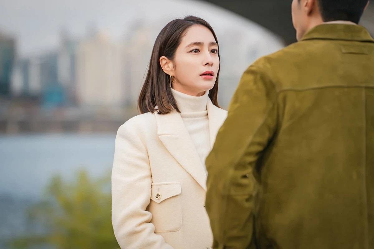 6년 만 복귀작인데 아쉬운 성적 / 캔버스엔