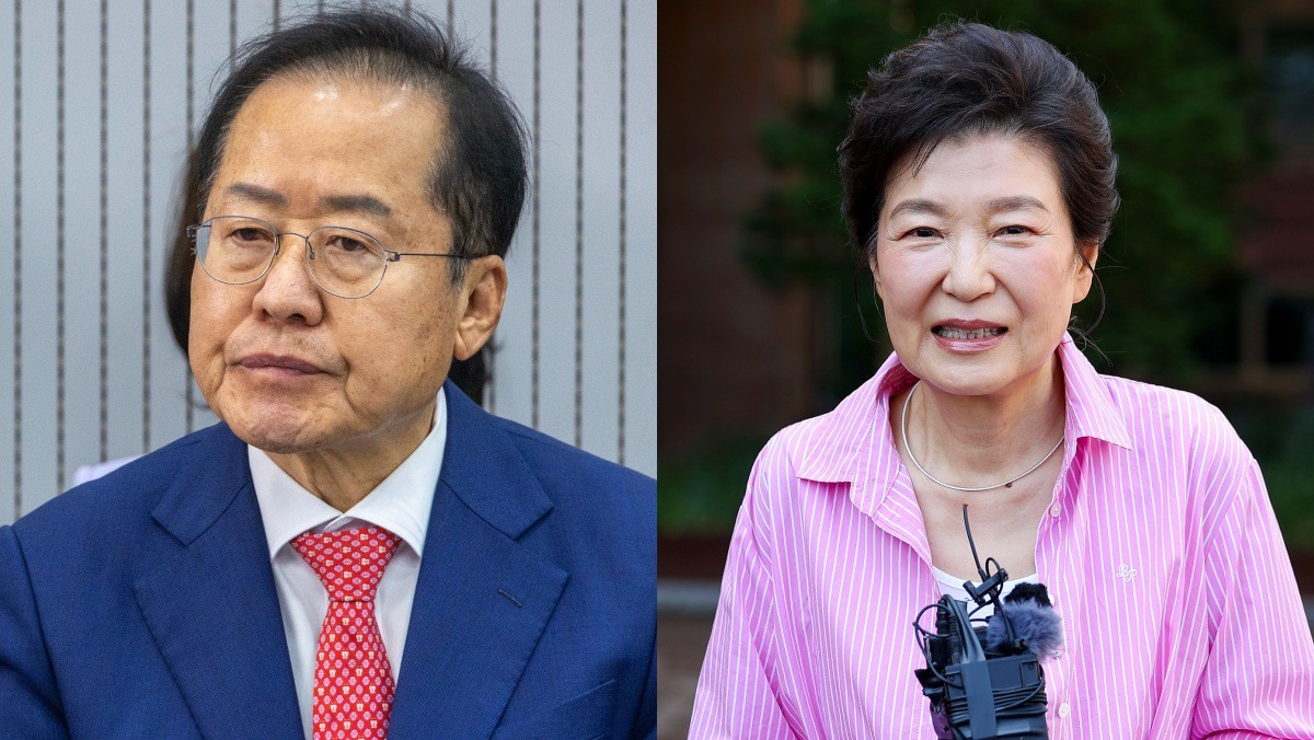 (왼쪽부터) 홍준표 전 대구시장과 박근혜 전 대통령. 홍준표 전 대구시장이 20일 페이스북에서 박근혜 전 대통령을 향해 '대통령 자질이 아니었던 사람이 박정희 전 대통령의 후광으로 대통령이 됐다'고 평가하며 이제는 정치 일선에서 물러나 평온한 노후를 보내기를 바란다는 취지의 말을 전했다. / 뉴스1