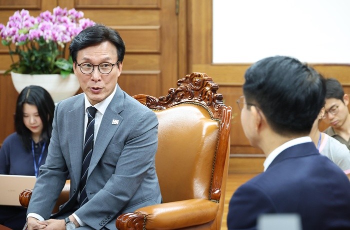 김민석 더불어민주당 대표가 20일 서울 여의도 국회에서 조정식 국회의장을 예방하고 있다. (공동취재) 2026.8.20/뉴스1