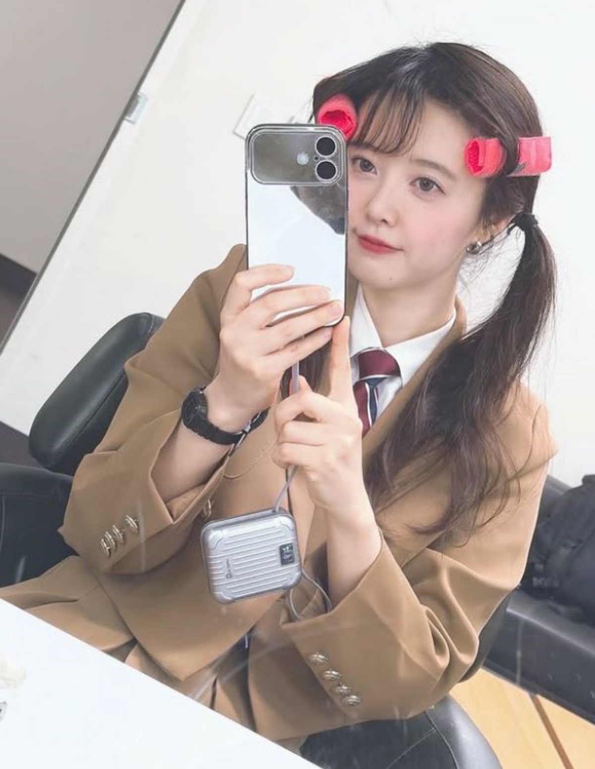 구혜선이 직접 만든 헤어롤 ‘쿠롤(KOOROLL)’을 착용한 모습. / 구혜선 인스타그램