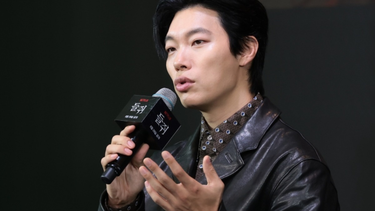 '들쥐' 류준열 첫 1인 2역 도전…설경구와 호흡 맞춘 넷플릭스 신작 28일 공개