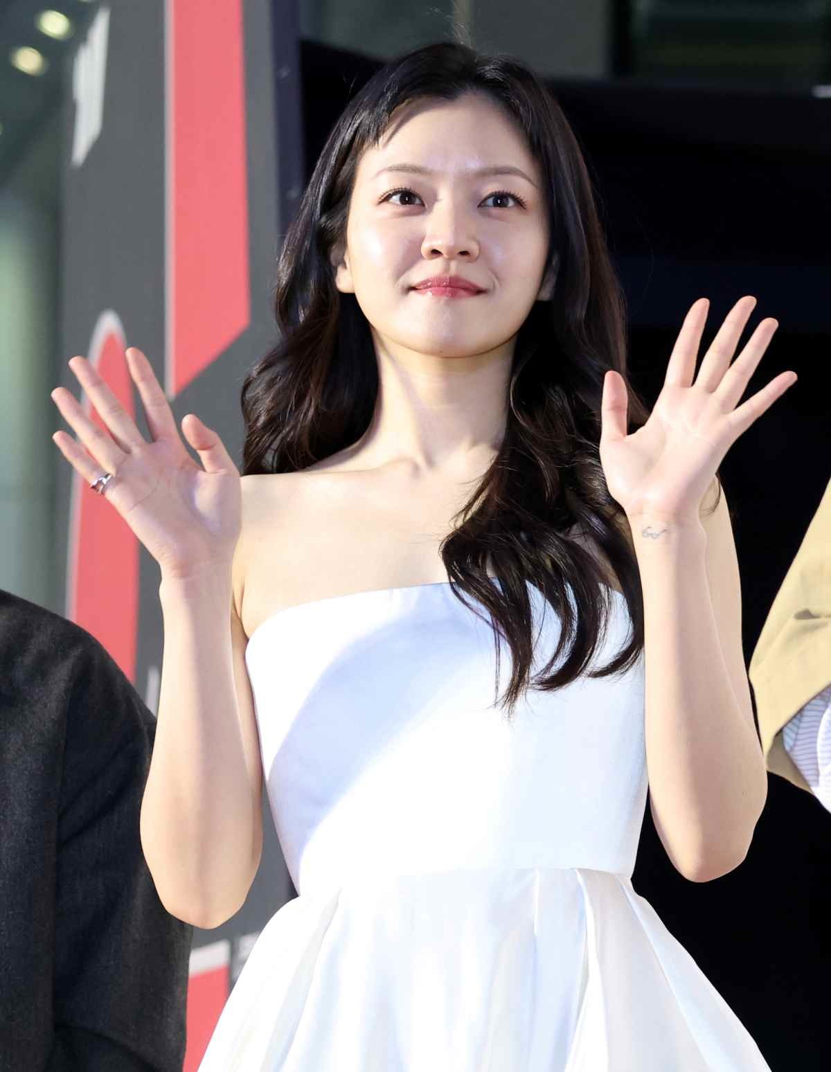 배우 고아성이 지난 4월 전북 전주시 한국소리문화의전당에서 열린 제27회 전주국제영화제 개막식 레드카펫을 걷고 있다. / 뉴스1