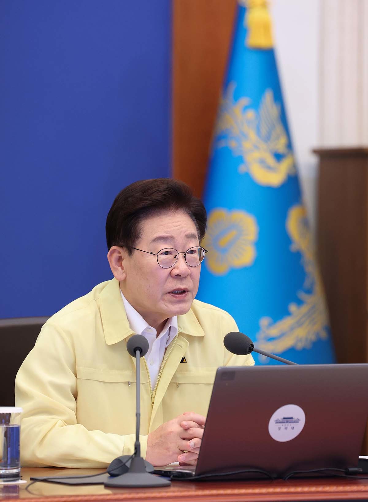 이재명 대통령이 20일 청와대에서 열린 수석보좌관회의에서 발언하고 있다. / 뉴스1 (청와대통신사진기자단)