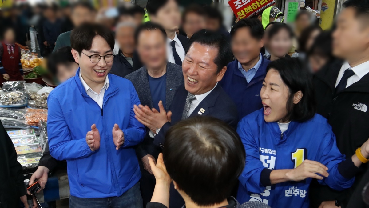 '오빠 논란' 정청래·하정우, 아동학대 고발 사건 '무혐의'