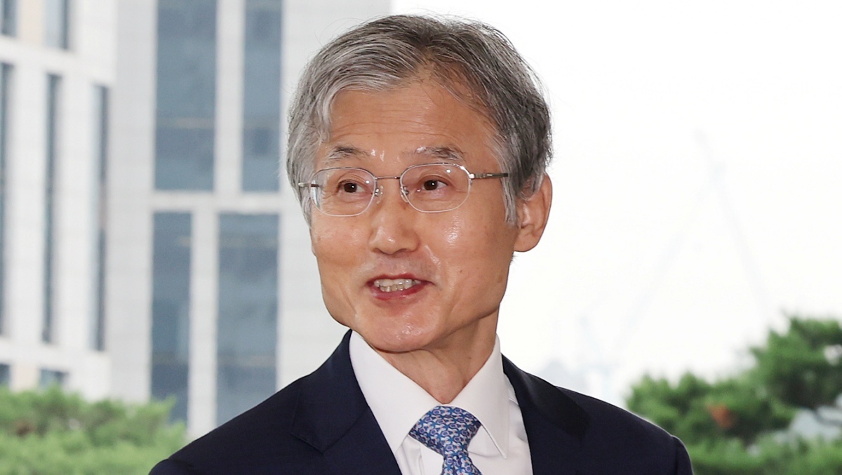 대법관 ‘서면 제청’ 후폭풍 속 오늘 출근한 조희대…기자들에 한 말 