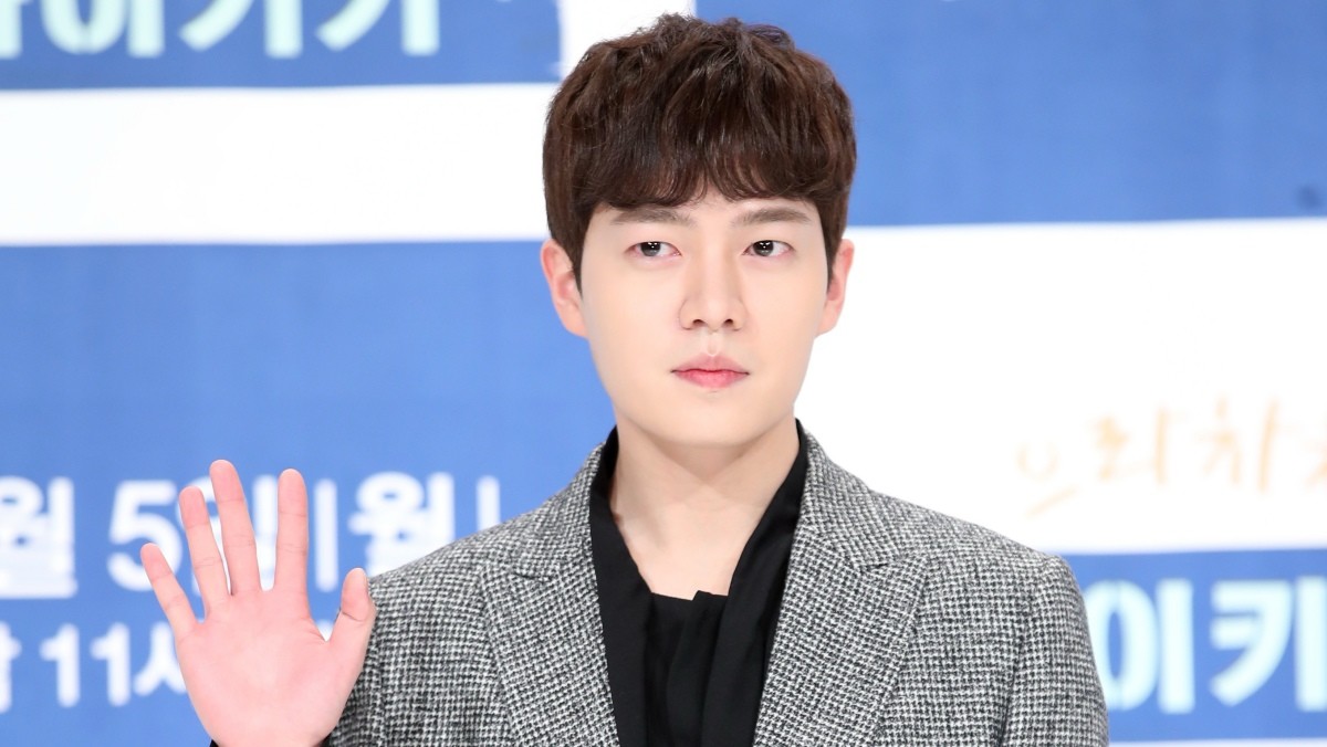 손승원 자료사진. 음주운전으로 다섯 차례 적발돼 '윤창호법 1호 연예인'이라는 오명을 쓴 배우 손승원에 대한 징역 2년형이 확정됐다. 손승원과 검찰 양측 모두 상고장을 제출하지 않으면서 2심에서 늘어난 형량이 그대로 확정됐다. 손승원은 2009년 뮤지컬 '스프링 어웨이크닝'으로 데뷔해 드라마 '청춘시대2', '으라차차 와이키키' 등에 출연한 바 있으나 '윤창호법 1호 연예인'이라는 오명을 쓰게 됐다. / 뉴스1