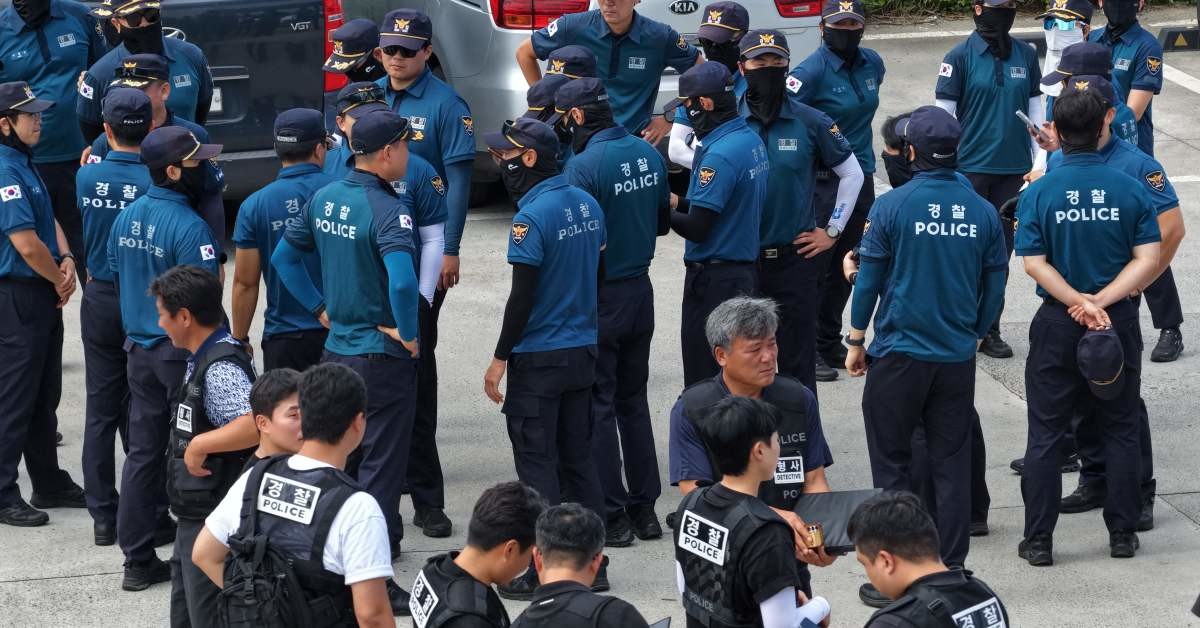 실종신고 허위 종결 등 부실 대응 속에 3개월째 행방이 묘연한 장미란씨를 찾기 위해 20일 제주시 한림읍 한림항에서 경찰이 집중 수색을 준비하고 있다. / 연합뉴스
