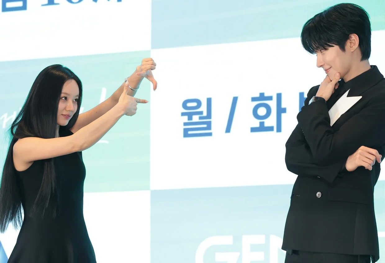 이혜리와 황인엽, '그대에게 드림' 제작발표회에서 15년 만의 재회 연기 (사진=뉴스1)