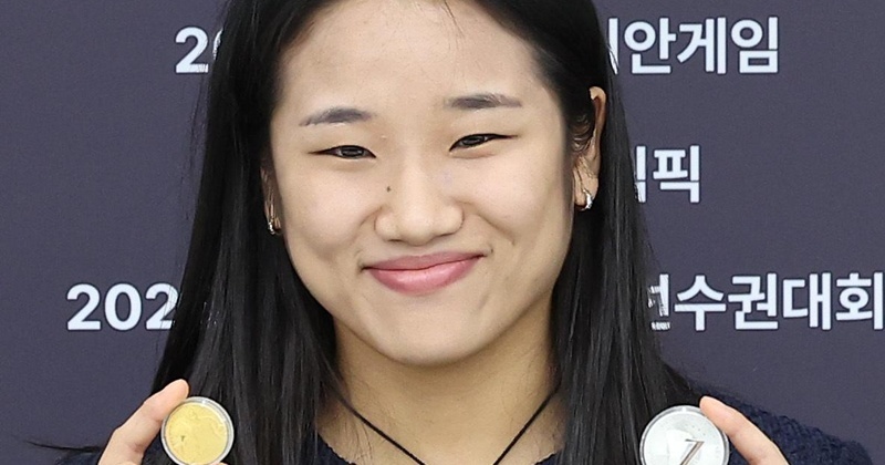 안세영, 일본 선수 꺾고 세계선수권 '우승'...기록마저 완벽했다