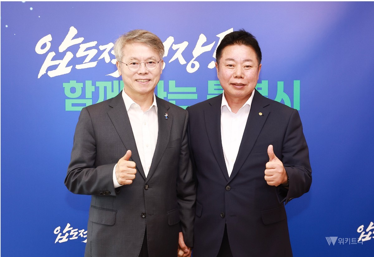 임지락 화순군수, 민형배 시장 만나 5대 현안 직접 건의