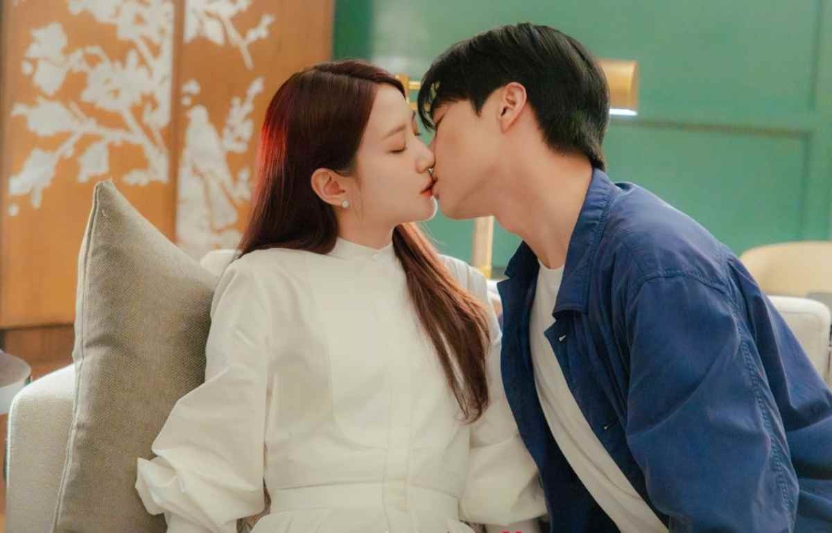 드라마 '오싹한 연애' 출연 배우 박은빈과 양세종 / tvN
