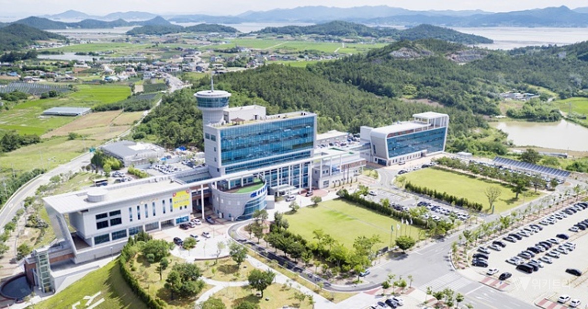 “햇빛이 마을 소득으로”…신안군, 지방소멸 해법 찾는다